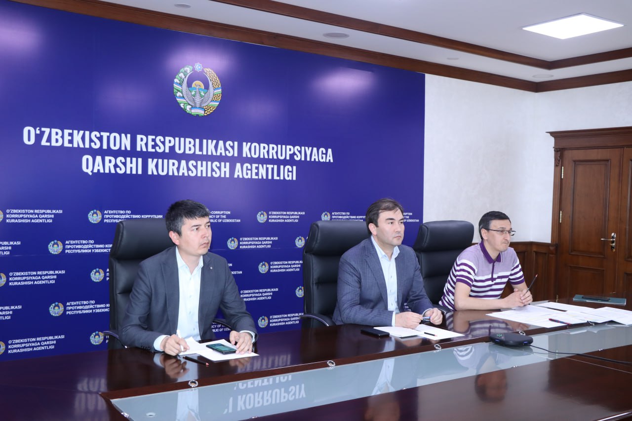 Очиқликка оид норматив-ҳуқуқий ҳужжатлар ижроси ҳудудий кенгашлар билан муҳокама қилинди