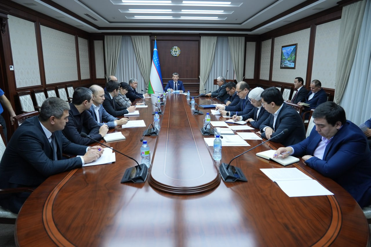 Ochiqlikni ta’minlashga oid qonunchilik ijrosi tanqidiy ko‘rib chiqildi