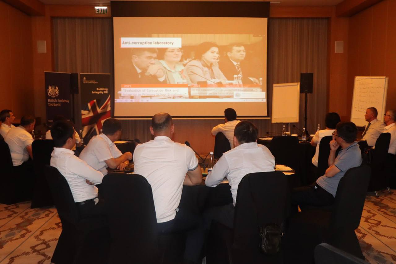 Организованы курсы по формированию стандартов добропорядочности на государственной службе с участием британских экспертов