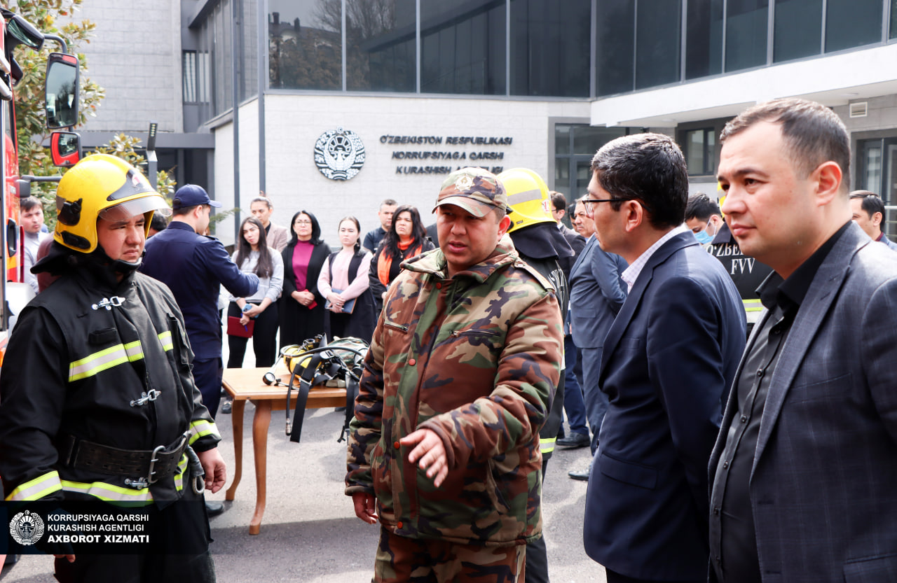 В Агентстве по противодействию коррупции организован тренинг по  реагированию при чрезвычайных ситуациях